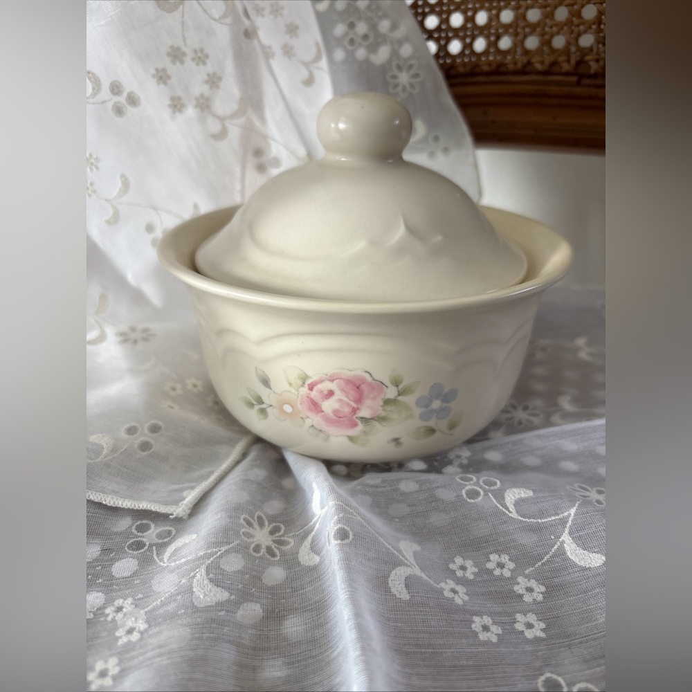Pfaltzgraff Ceramic Tea Rose Sugar Bowl With Lid Vintage Floral Stoneware